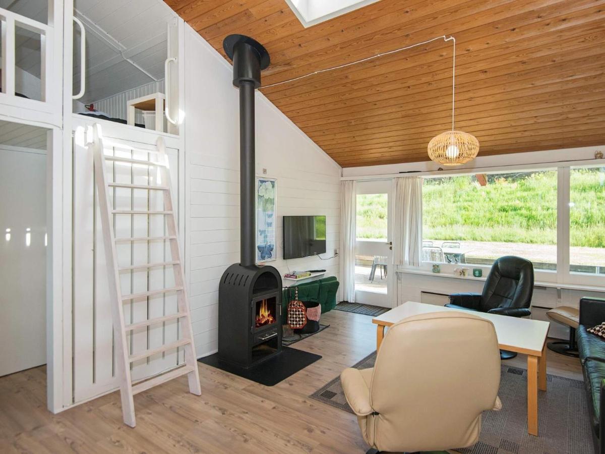 6 Person Holiday Home In Обенро Экстерьер фото